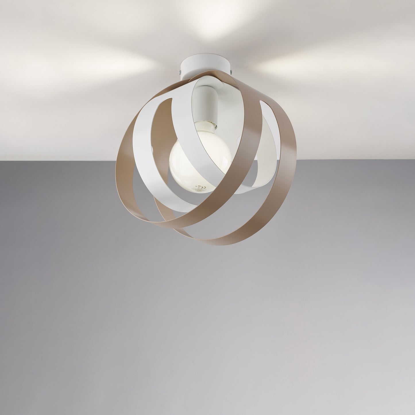Plafonnier avec diffuseur découpé laser en fer laqué blanc et gris tourterelle 1 lumière H.28 - Ø26