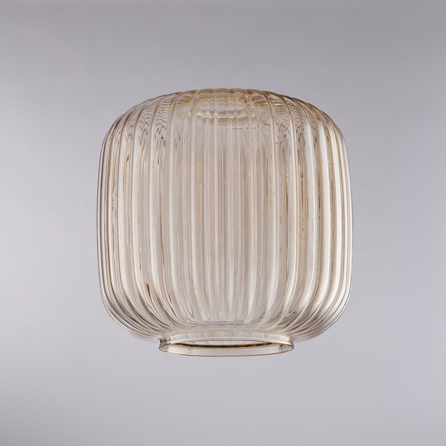 Diffuseur en verre soufflé ambré à décor rayé en relief H.20 - Ø20