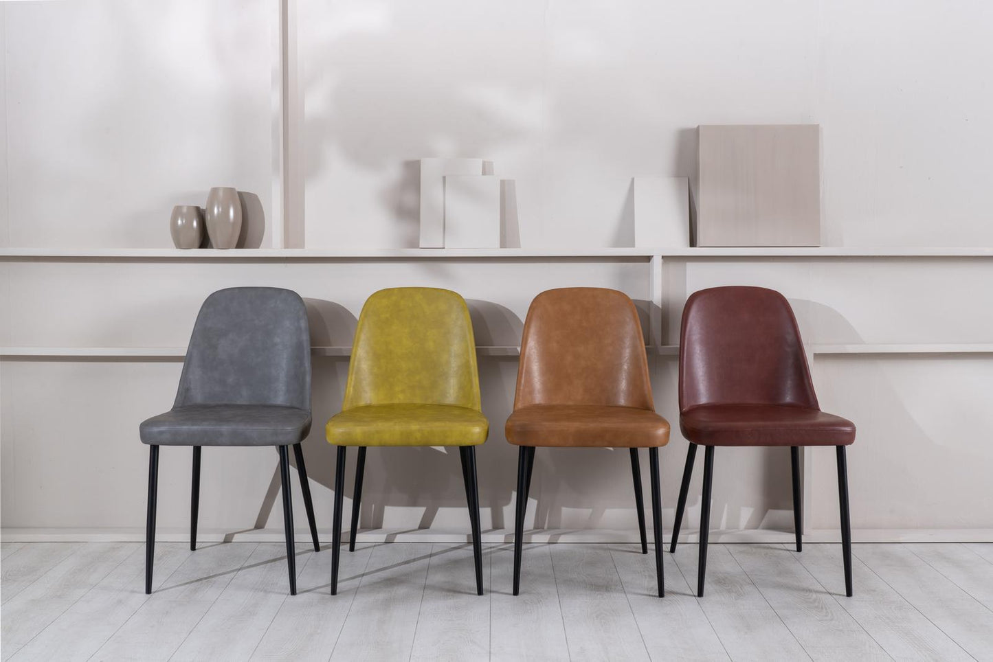 4x Sedia in soft-touch 52cm x 45cm H. 85cm