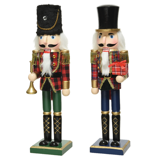 Casse-noix en bois de pin H76 cm assorti