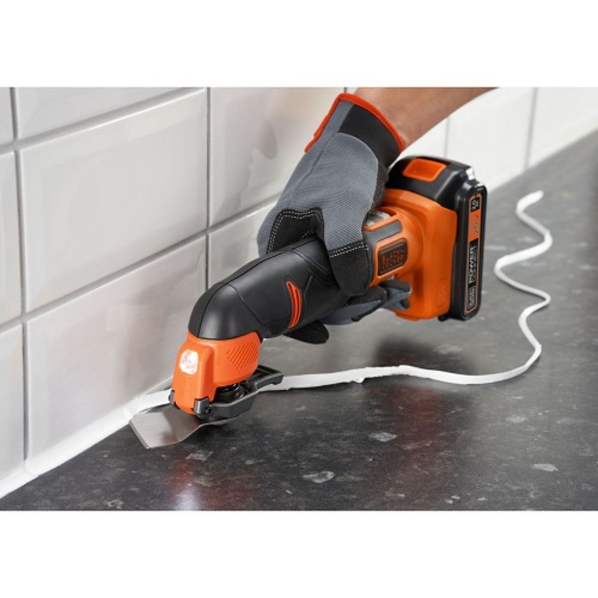 Outil multifonction oscillant Black and Decker 18 V