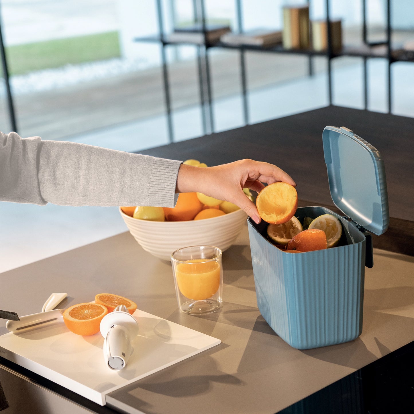 Poubelle organique bleue Guzzini Bio Wasty Powder