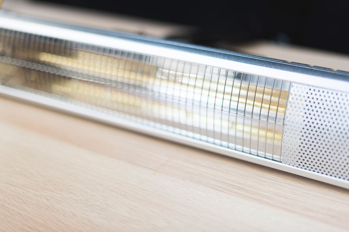 Chauffage Halogène pour Extérieur 2000W 540x105x175mm