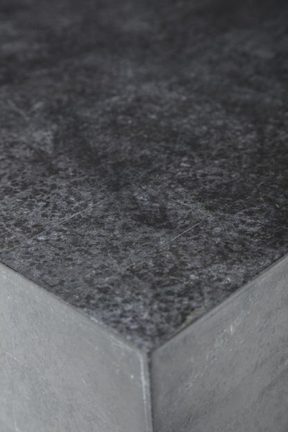 Table basse moderne en pierre noire 80 x 80 xh 28 cm