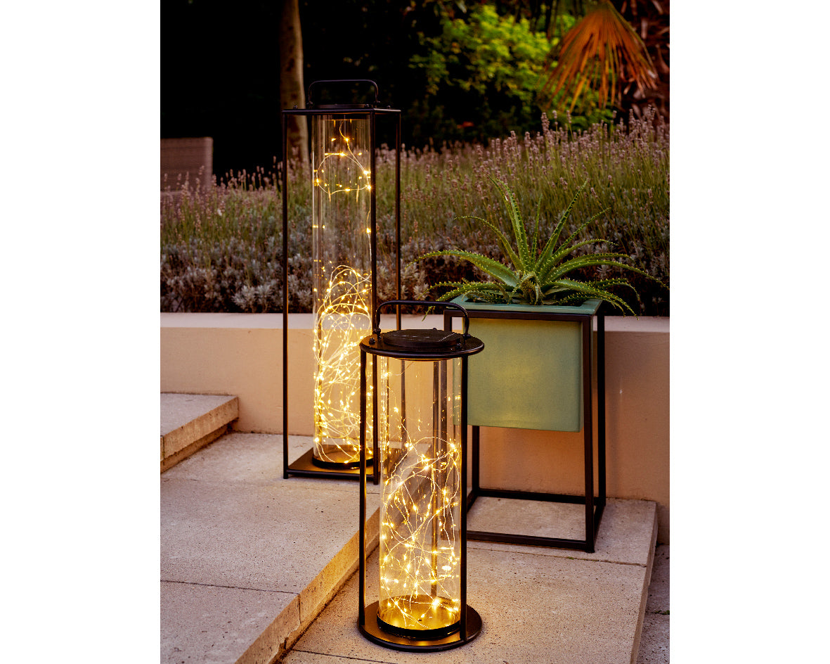 Lanterne solaire en fer stable