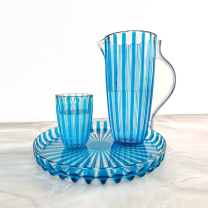 Carafe avec couvercle pin-up, bleu clair et blanc, 19,5 x 13 x H 27 cm