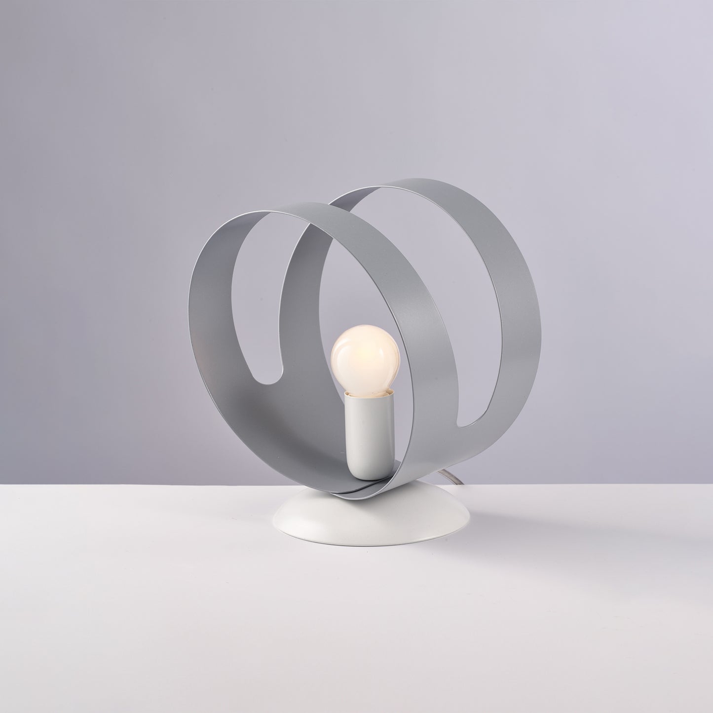 Lampe de table en fer laqué blanc bande grise découpée laser, 1 lumière H.22 - Ø19