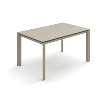 Table extensible Account 24 avec plateau en céramique sable et pieds en métal 140-220x90x75h cm