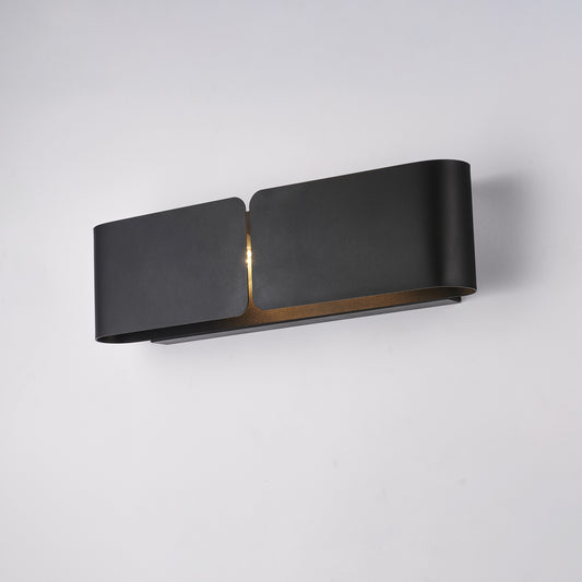 Applique con diffusore taglio laser in ferro laccato nero 2 luci H.12 - L.45 - P.10