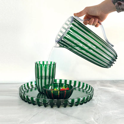 Carafe avec couvercle pin-up vert19,5 x 13 x H 27 cm