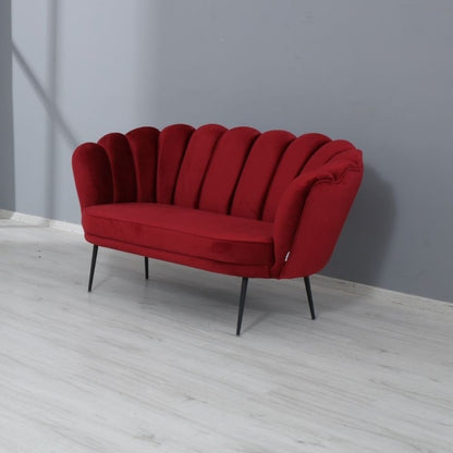 Divano due posti in velluto rosso a conchiglia Orel  cm 135x76,5xh. 79