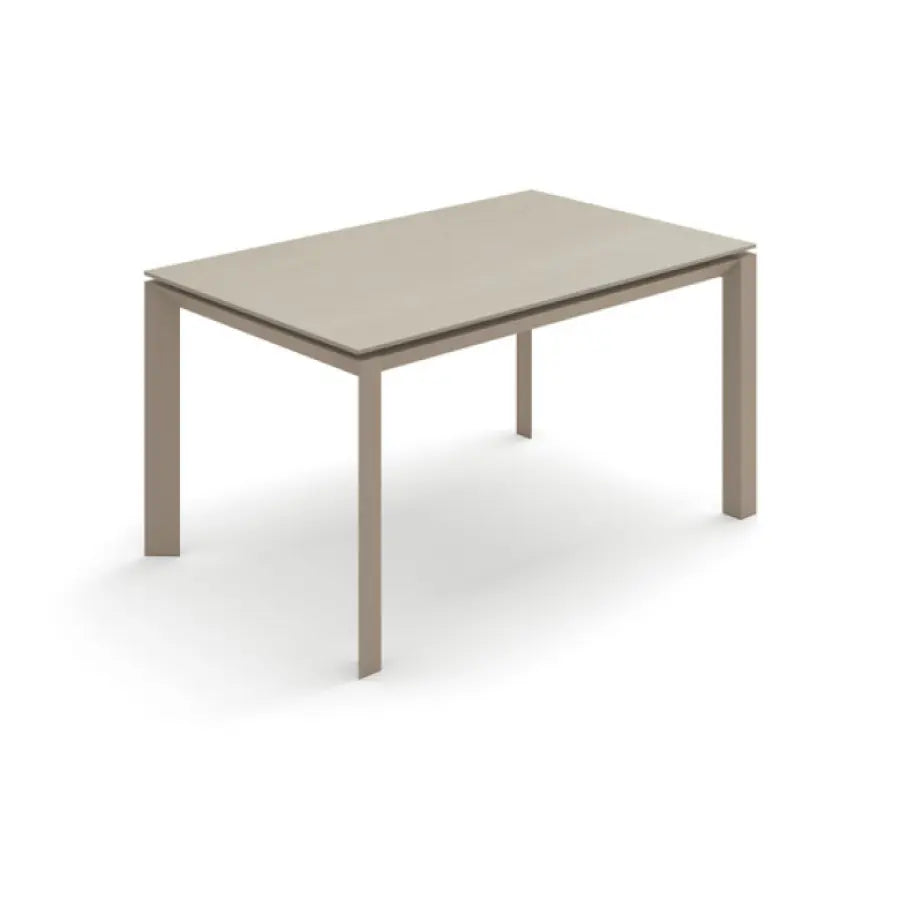 Table extensible Account 24 avec plateau en céramique sable et pieds en métal 140-220x90x75h cm